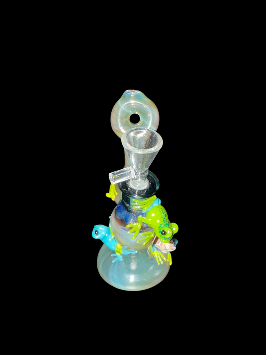 Sculpted Frog Mini Rig